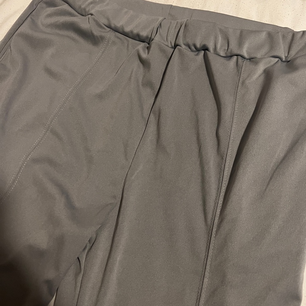 Gray Set - Picture 2 of 3